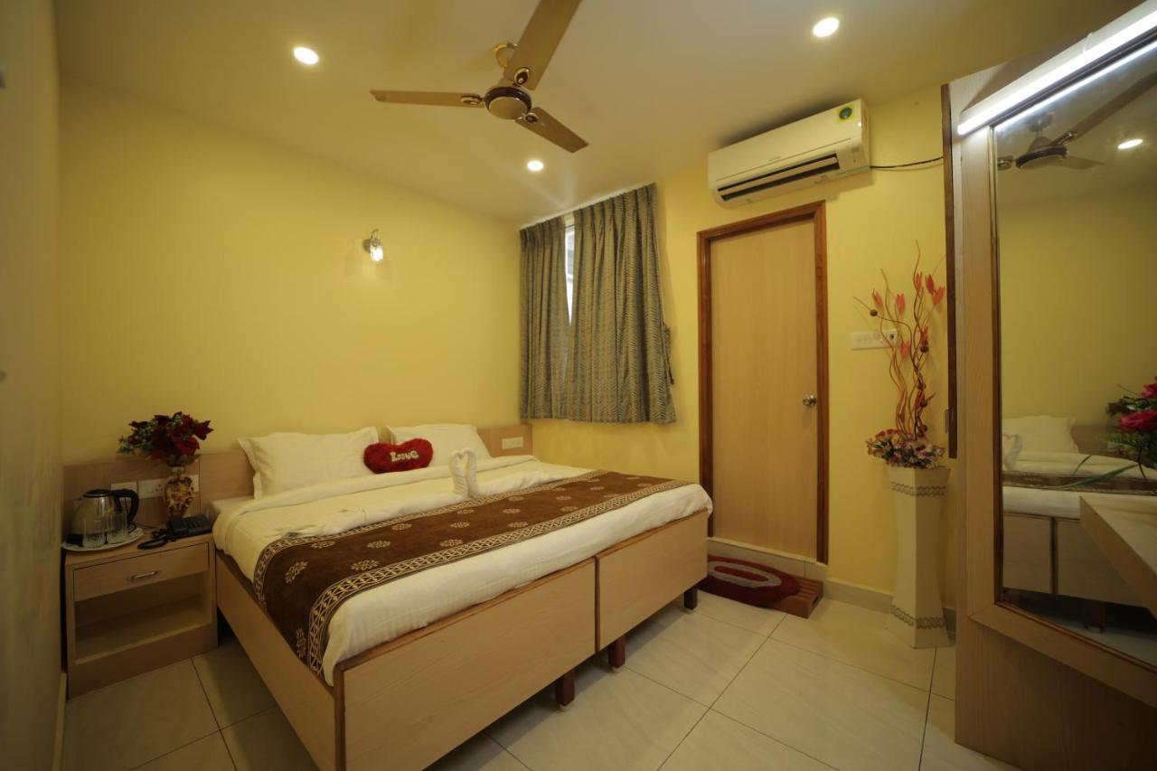 Nadanam Inn Pondicherry Bagian luar foto