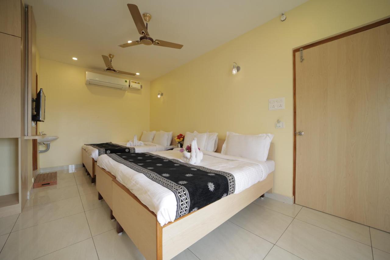 Nadanam Inn Pondicherry Bagian luar foto