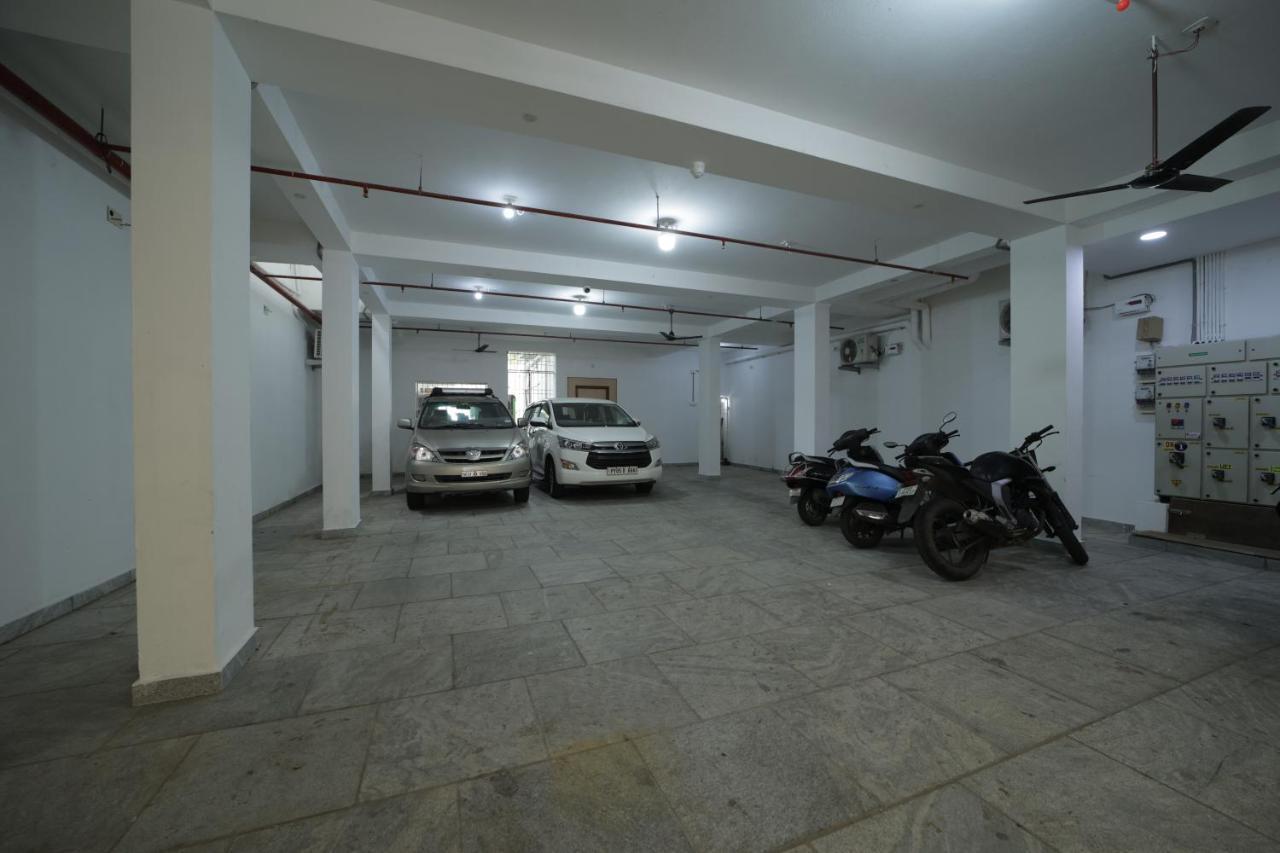 Nadanam Inn Pondicherry Bagian luar foto
