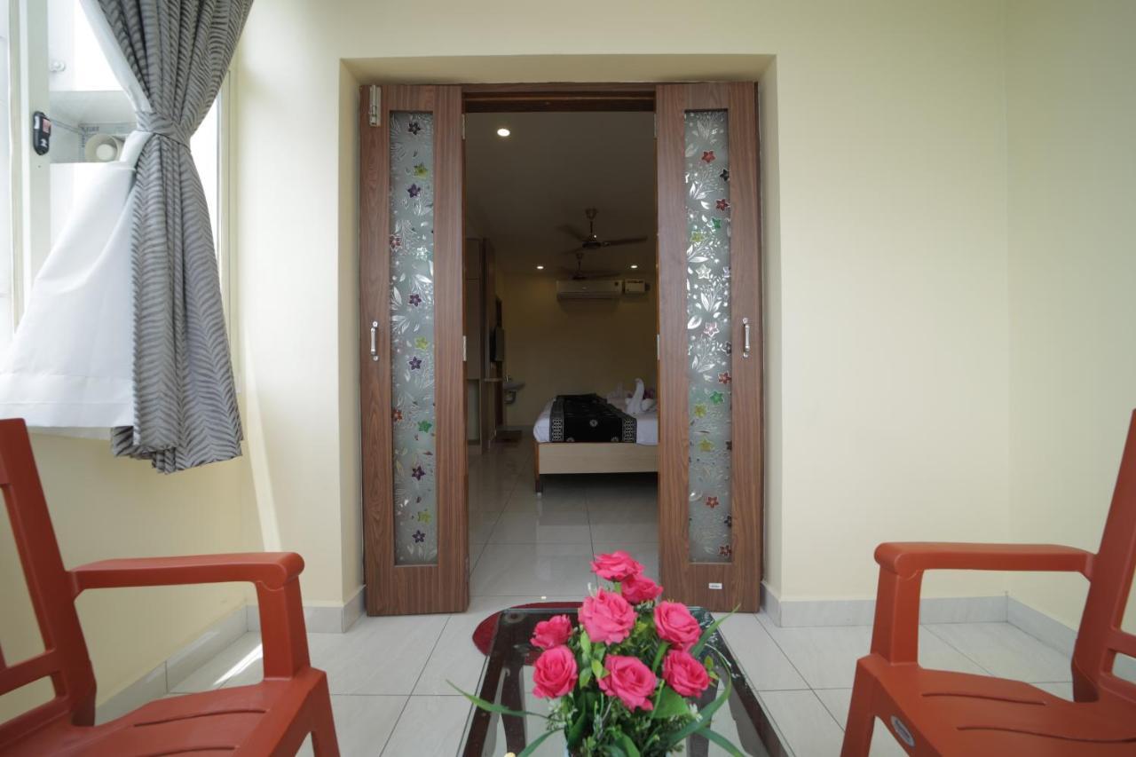 Nadanam Inn Pondicherry Bagian luar foto
