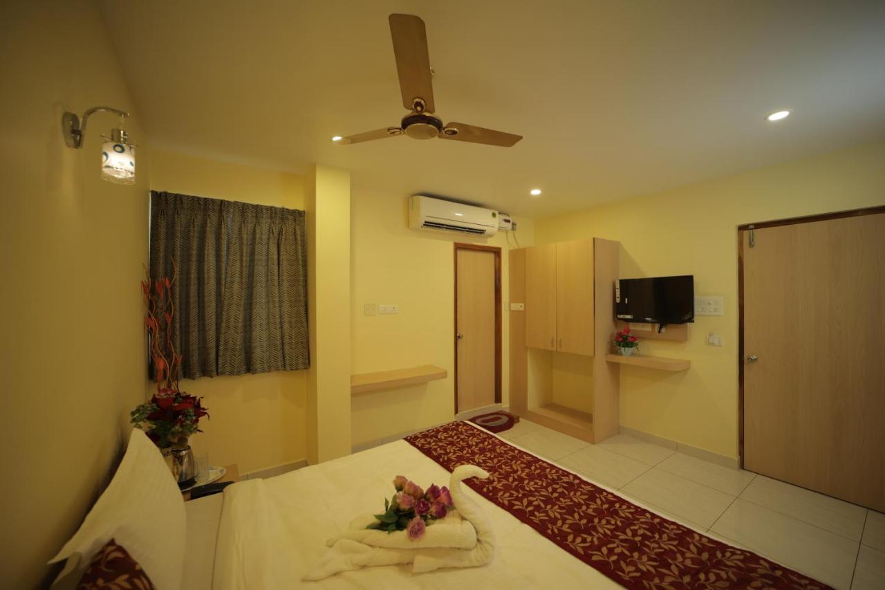 Nadanam Inn Pondicherry Bagian luar foto