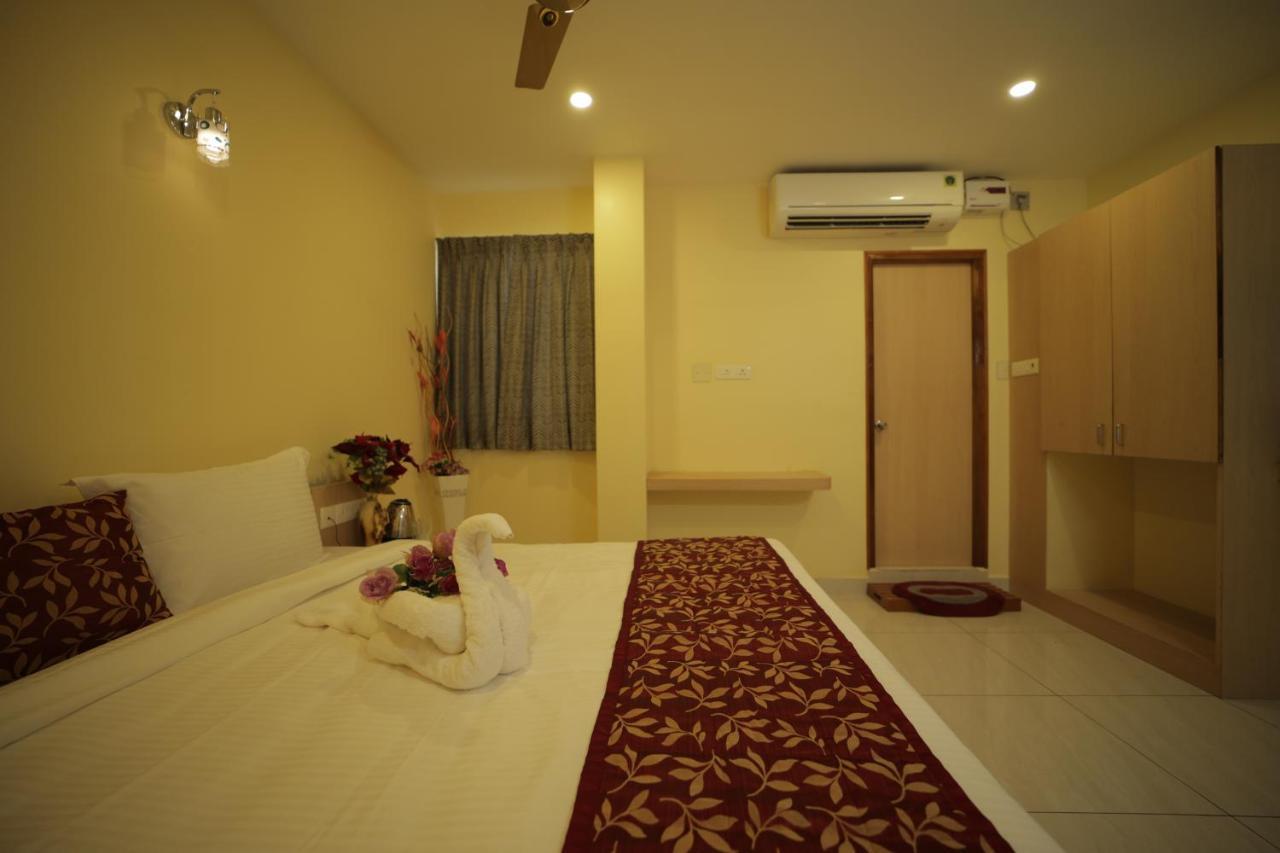 Nadanam Inn Pondicherry Bagian luar foto