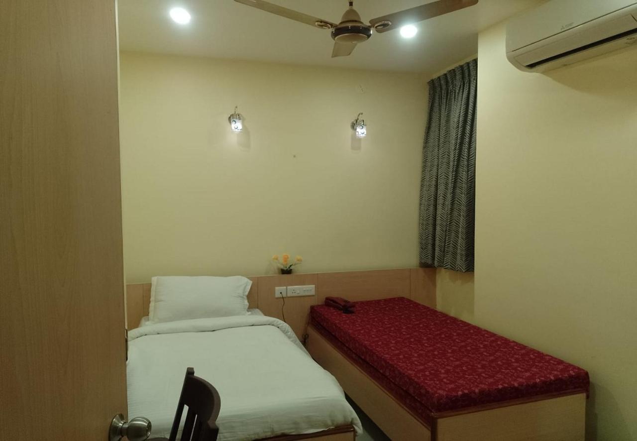 Nadanam Inn Pondicherry Bagian luar foto